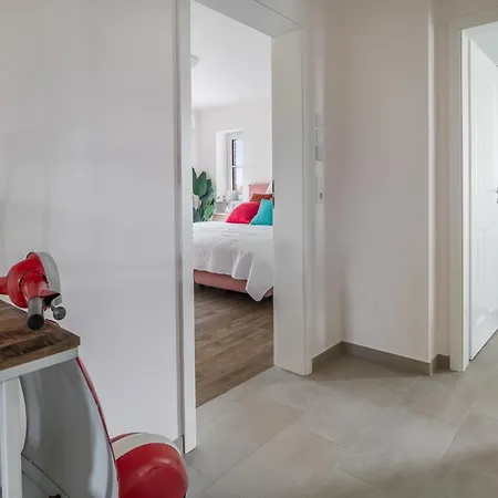 Flamingo Bay Apartment *