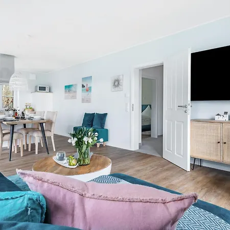 Flamingo Bay Apartment *