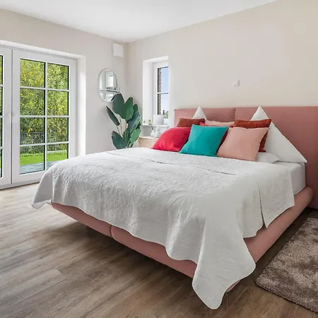 Flamingo Bay Apartment