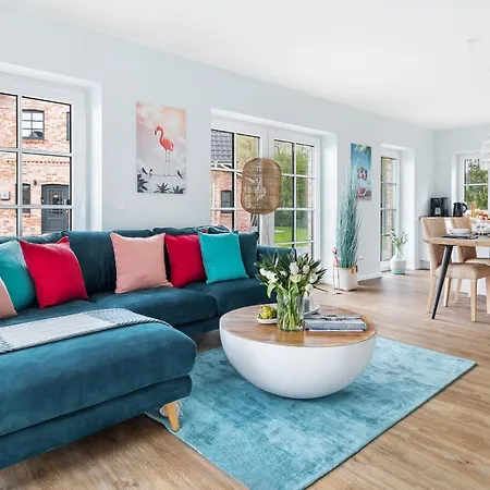 Flamingo Bay Apartment